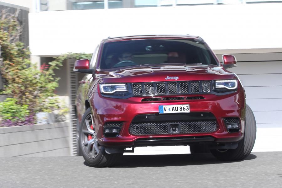  Jeep Grand Cherokee SRT 2017 года  (AU) (фото 17 из 40)